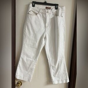 Judy Blue White Cropped Denim Jeans